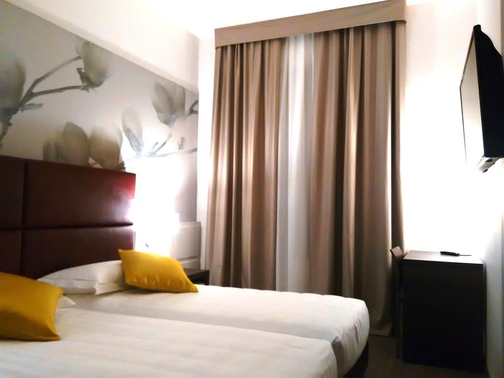 Hotel Villa Nabila Reggiolo Kamer foto