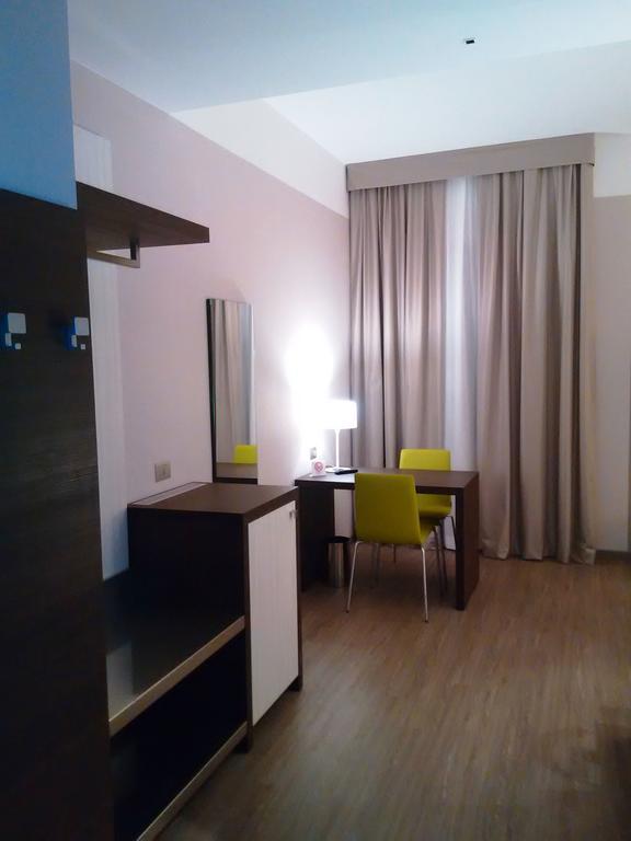 Hotel Villa Nabila Reggiolo Buitenkant foto